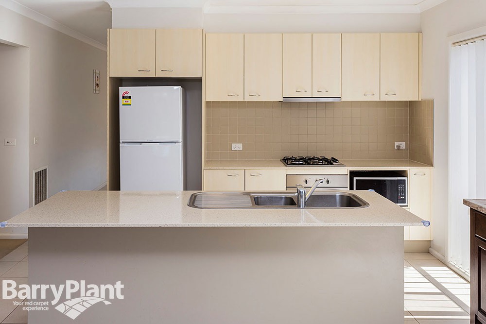 15 Penton Way, Point Cook, VIC 3030 - Thumbnail 1 - 03/04/2019