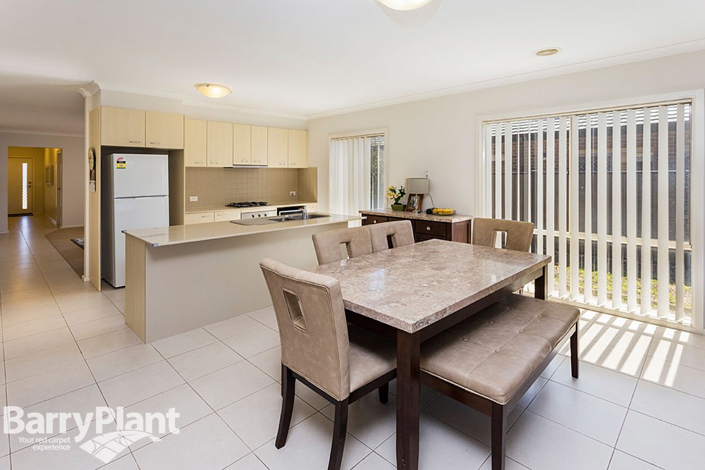 15 Penton Way, Point Cook, VIC 3030 - Thumbnail 2 - 03/04/2019