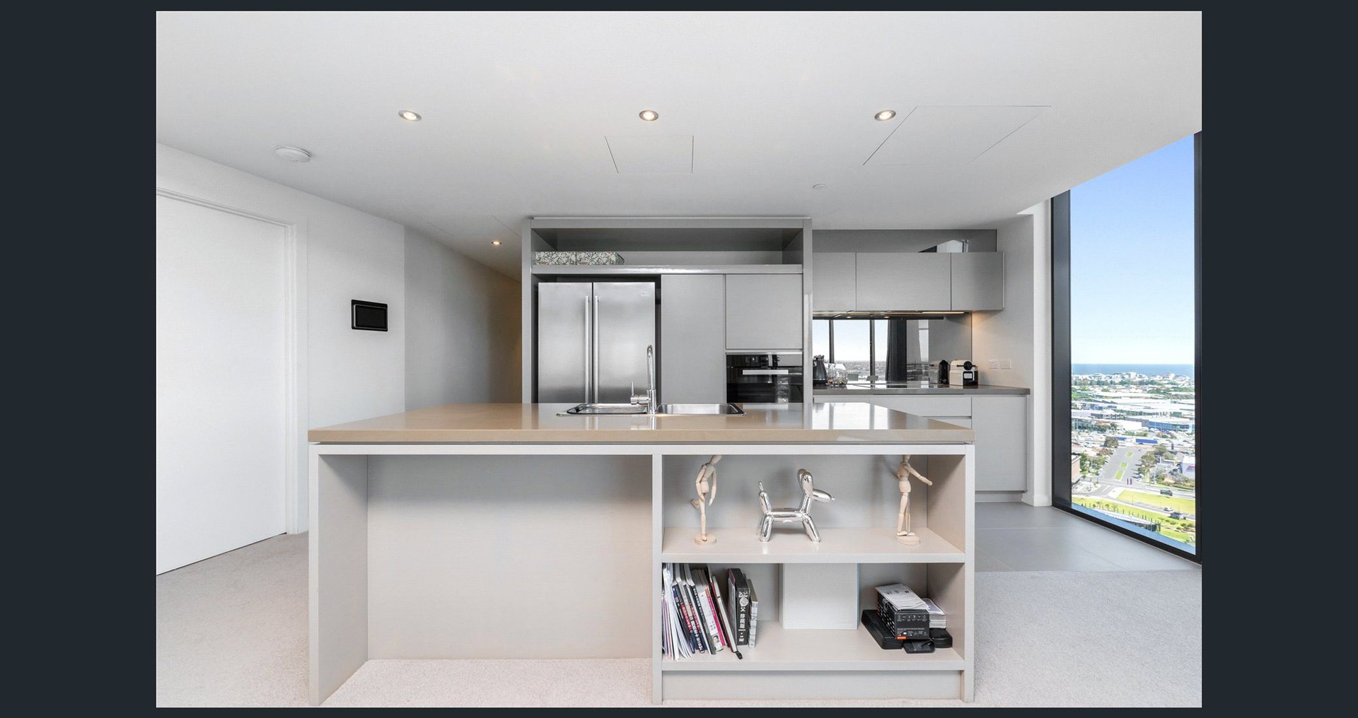 2402/9 Waterside  Place, Docklands, VIC 3008 - Thumbnail 1 - 10/04/2019