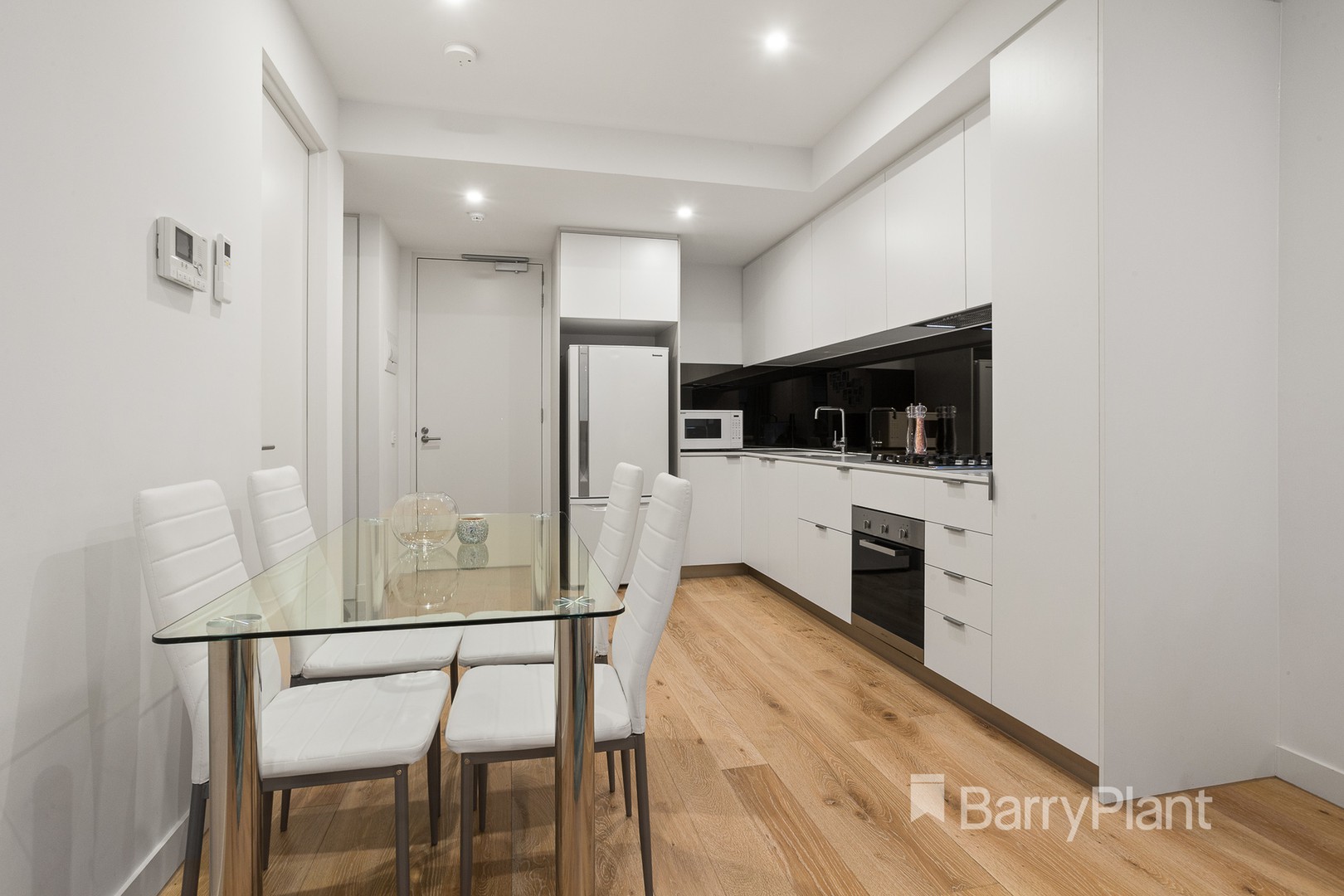 102/83 Tram RoadDoncaster, VIC 3108, Doncaster - Thumbnail 3