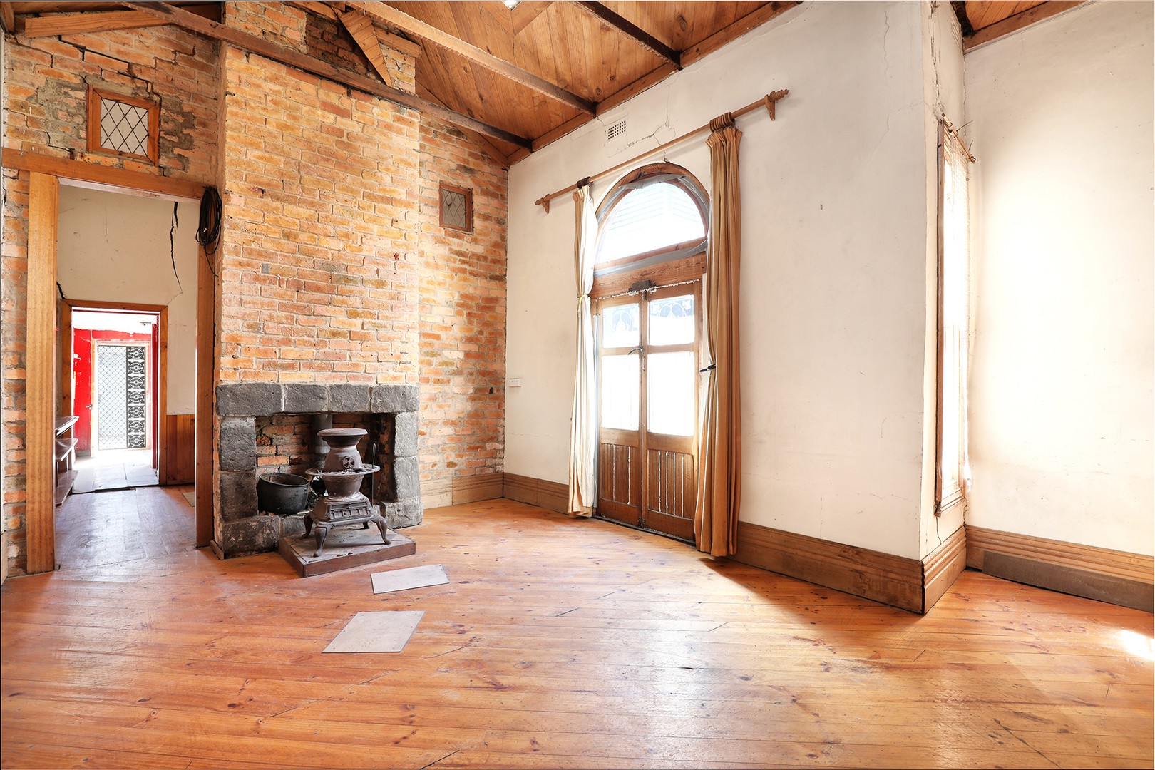 42 Reynard Street, Coburg, VIC 3058 - Thumbnail 2 - 15/04/2019