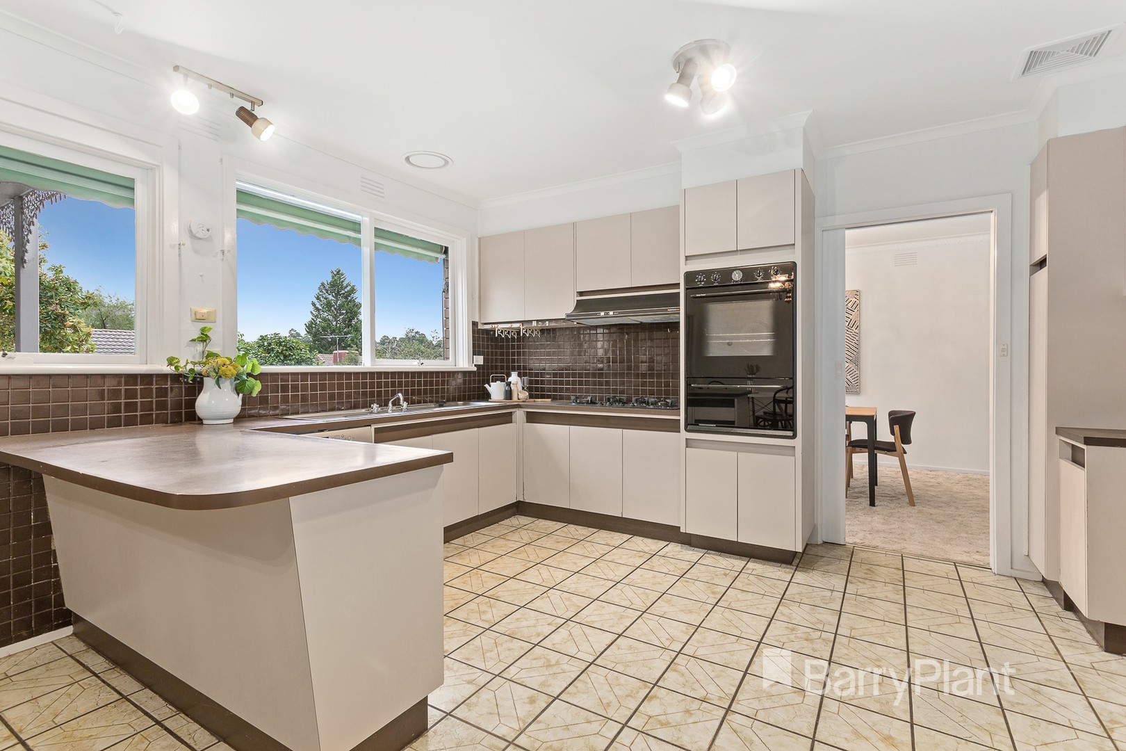 10 Donhaven CourtTemplestowe, VIC 3106, Templestowe - Thumbnail 4