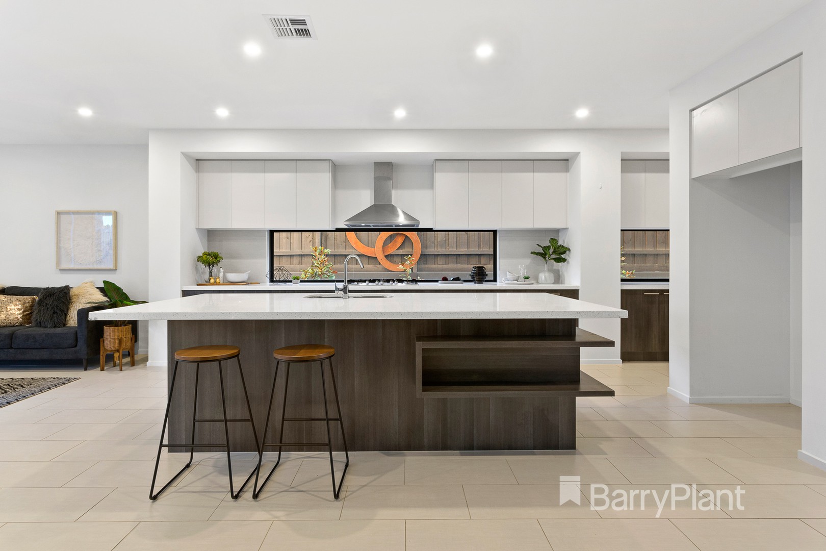 8 Heritage Boulevard, Doncaster, VIC 3108 - Thumbnail 2 - 01/05/2019