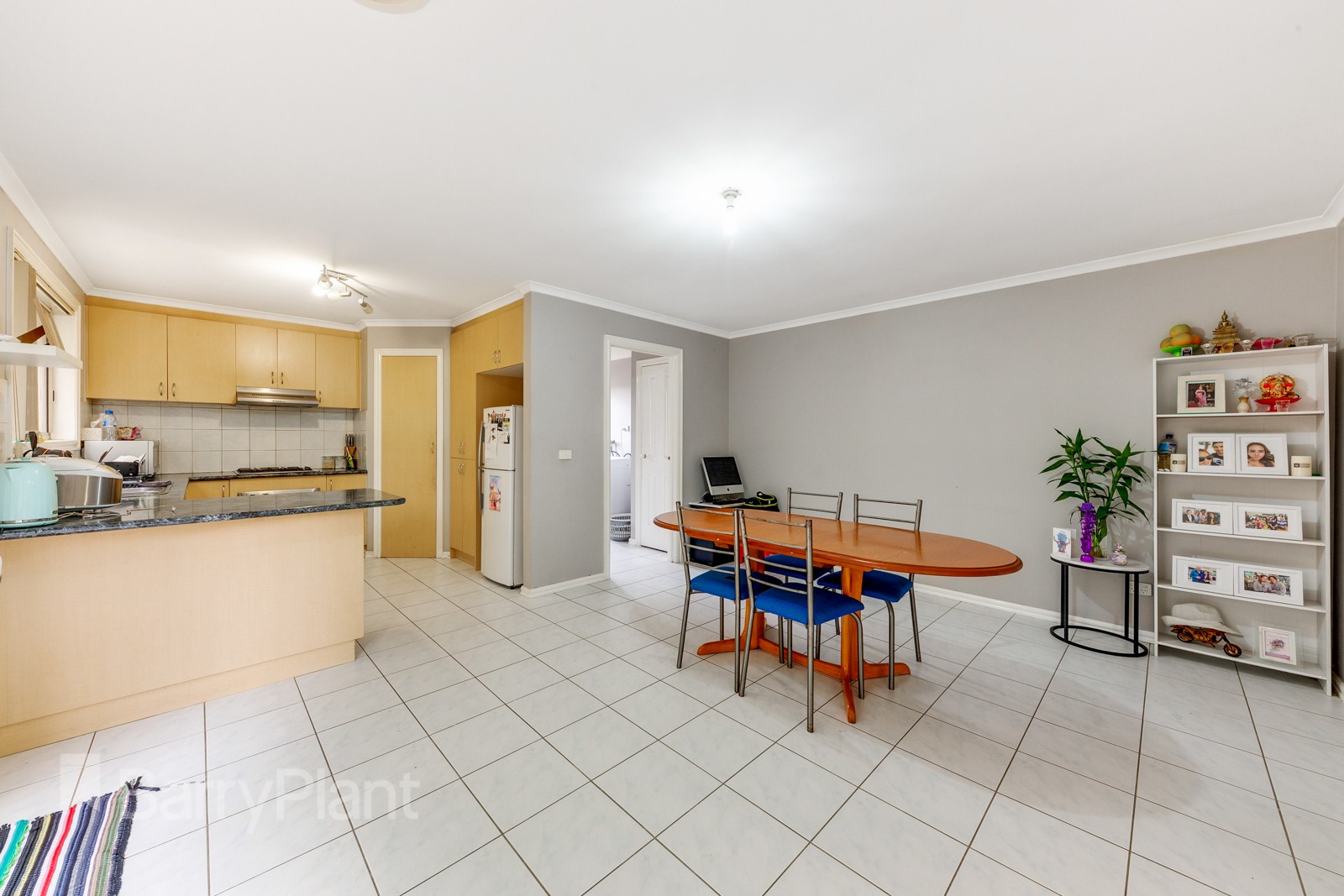 2/7 Topaz Place, St Albans, VIC 3021 - Thumbnail 2 - 06/05/2019