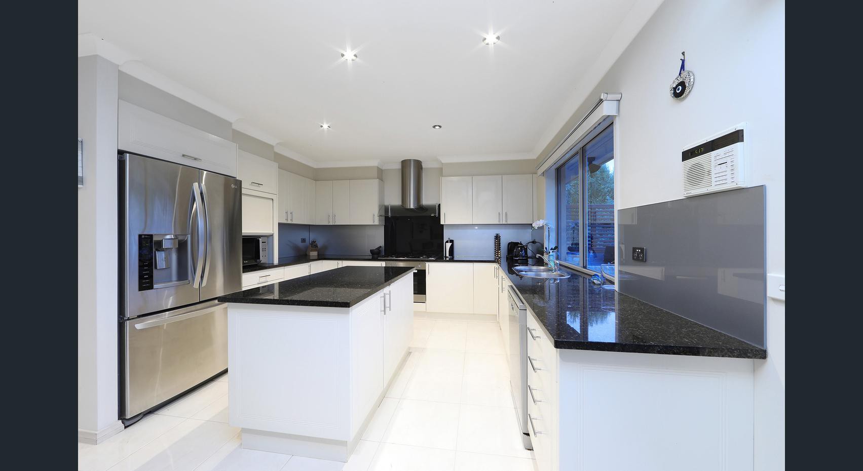 55 Grange Drive, Lysterfield, VIC 3156 - Thumbnail 2 - 07/05/2019