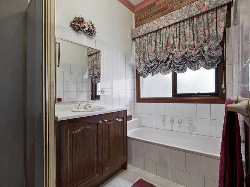 6 Budd Avenue, Wallan, VIC 3756 - Thumbnail 2 - 20/05/2019