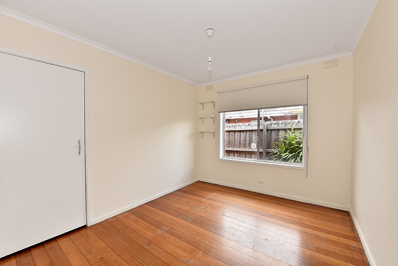 18 Sterling Drive, Keilor East, VIC 3033 - Thumbnail 2 - 22/05/2019