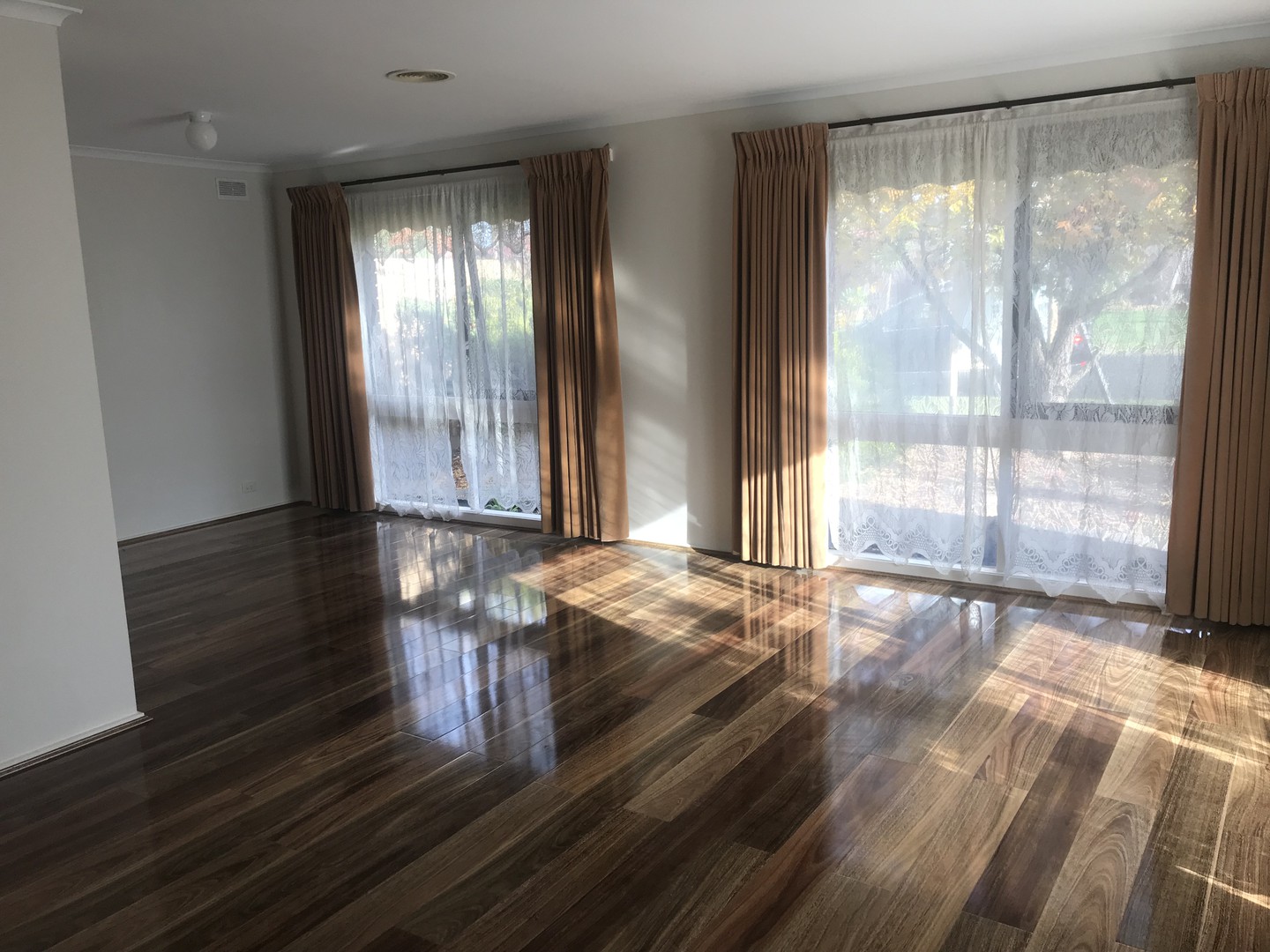 13 Snead  Close, Hoppers Crossing, VIC 3029 - Thumbnail 1 - 28/05/2019