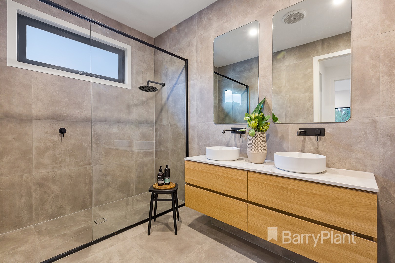 12 Calvin CrescentDoncaster East, VIC 3109, Doncaster East - Thumbnail 8
