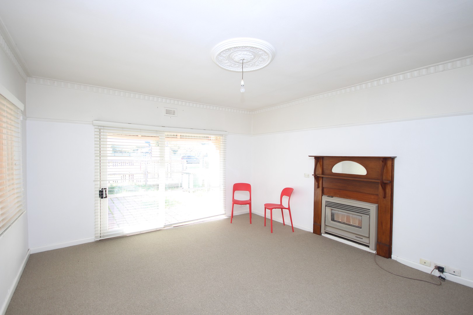 294 McKillop  Street, East Geelong, VIC 3219 - Thumbnail 1 - 30/05/2019
