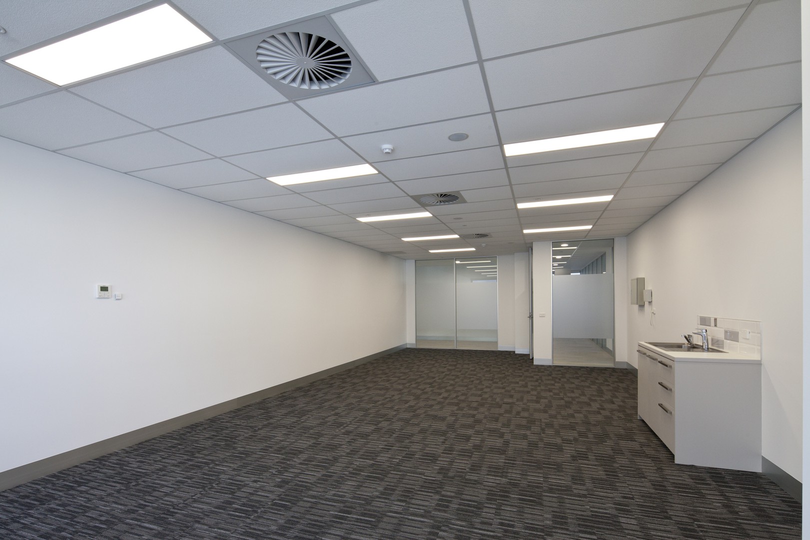 213/111 Overton  Road, Williams Landing, VIC 3027 - Thumbnail 2 - 31/05/2019