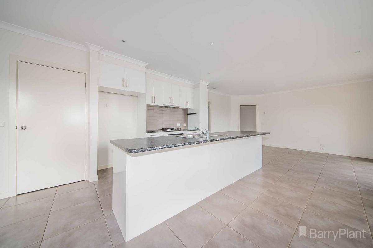4/25 Monica Drive, Drouin, VIC 3818 - Thumbnail 2 - 31/05/2019