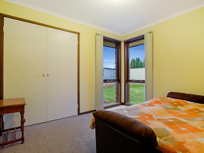 5 Moorabool Court, Werribee, VIC 3030 - Thumbnail 2 - 03/06/2019