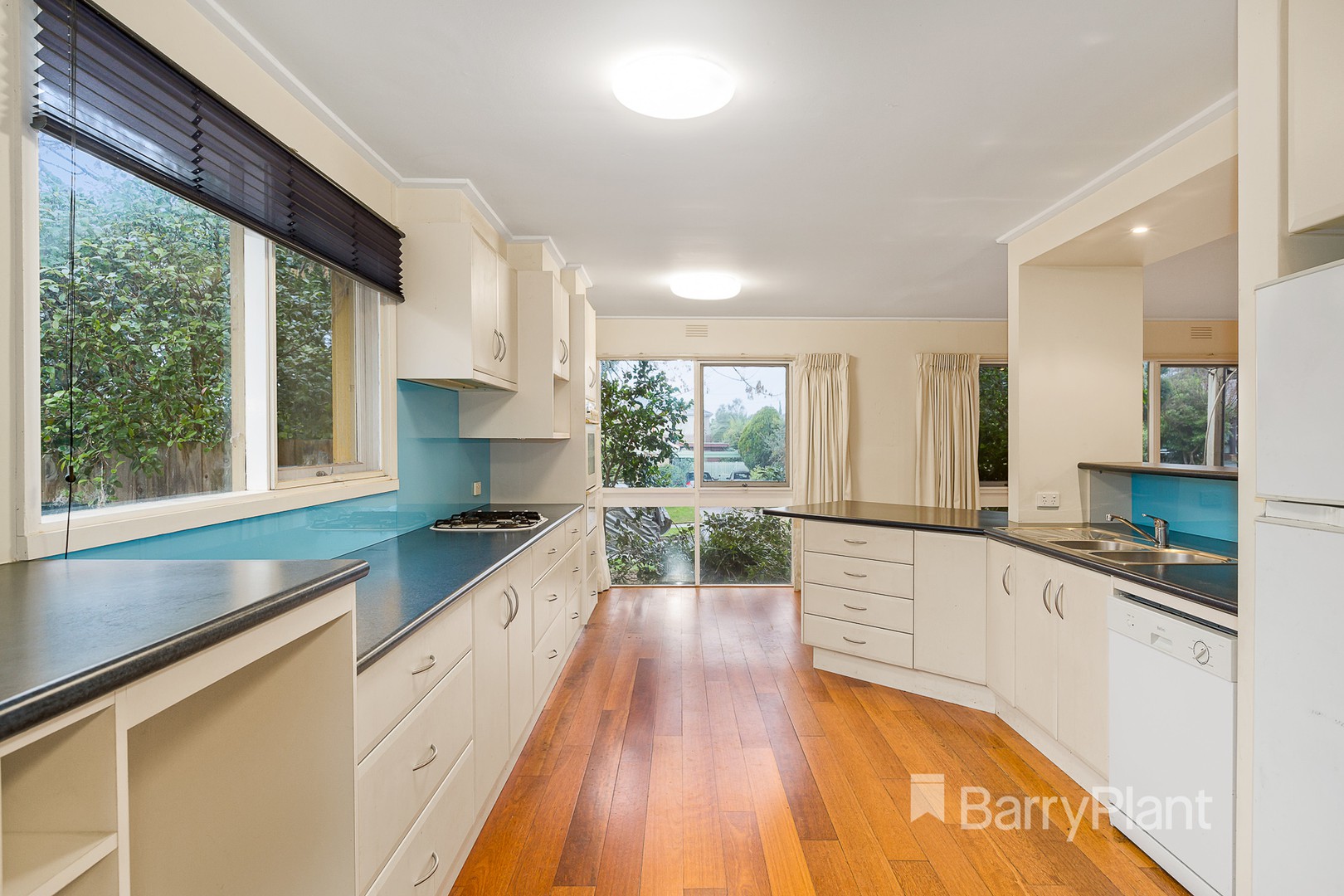 15 Palmerston Avenue, Templestowe Lower, VIC 3107 - Thumbnail 2 - 07/06/2019