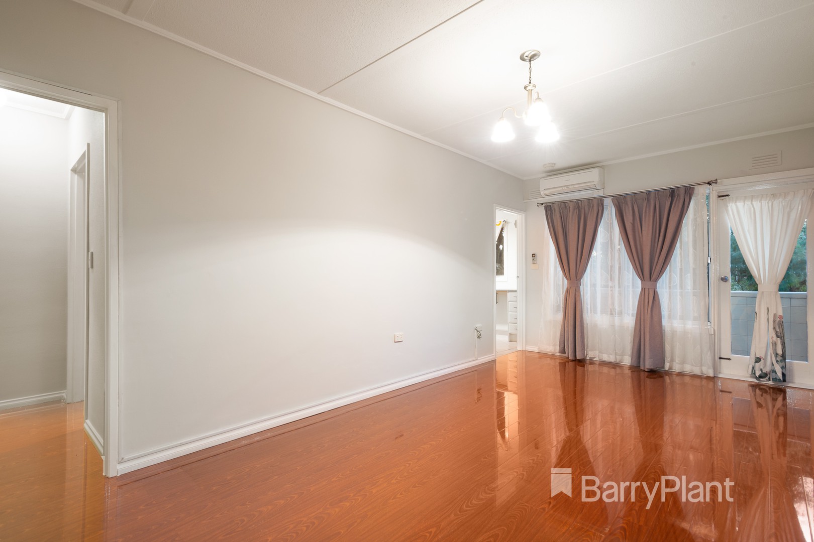 11/10-16 Wetherby RoadDoncaster, VIC 3108, Doncaster - Thumbnail 2