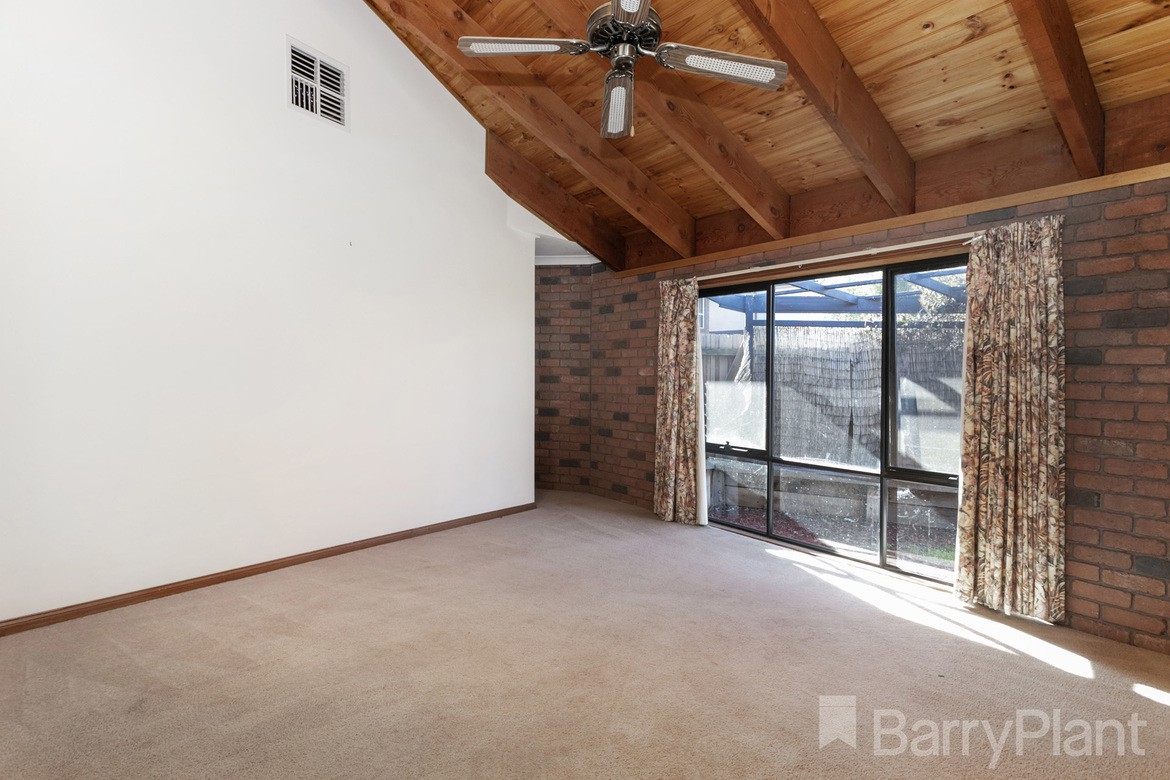 9 Lochton Court, Greenvale, VIC 3059 - Thumbnail 2 - 12/06/2019