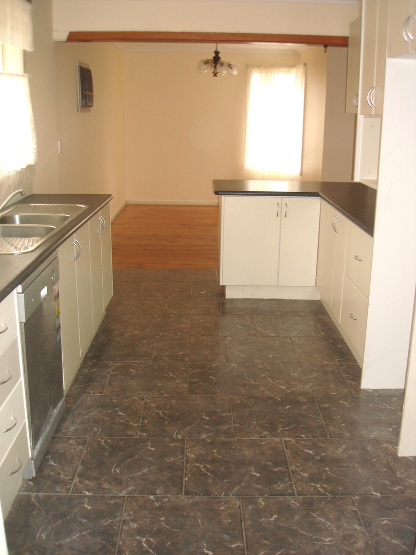 54 Hughes Parade, Reservoir, VIC 3073 - Thumbnail 2 - 17/06/2019