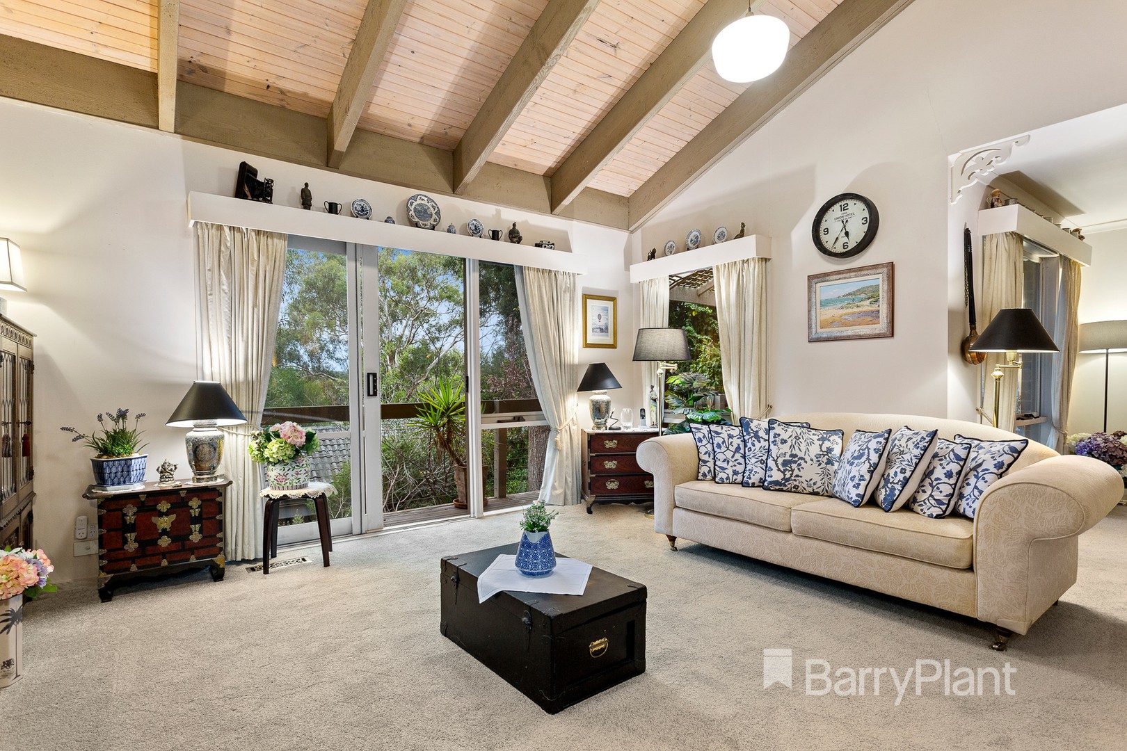 2/2a Doodson Court, Eltham, VIC 3095 - Thumbnail 2 - 19/06/2019