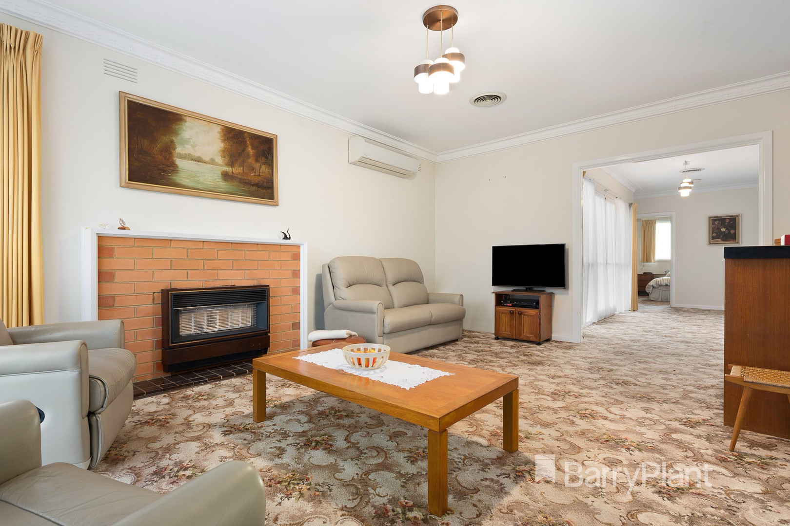18 Glenfern Avenue, Doncaster, VIC 3108 - Thumbnail 2 - 28/06/2019