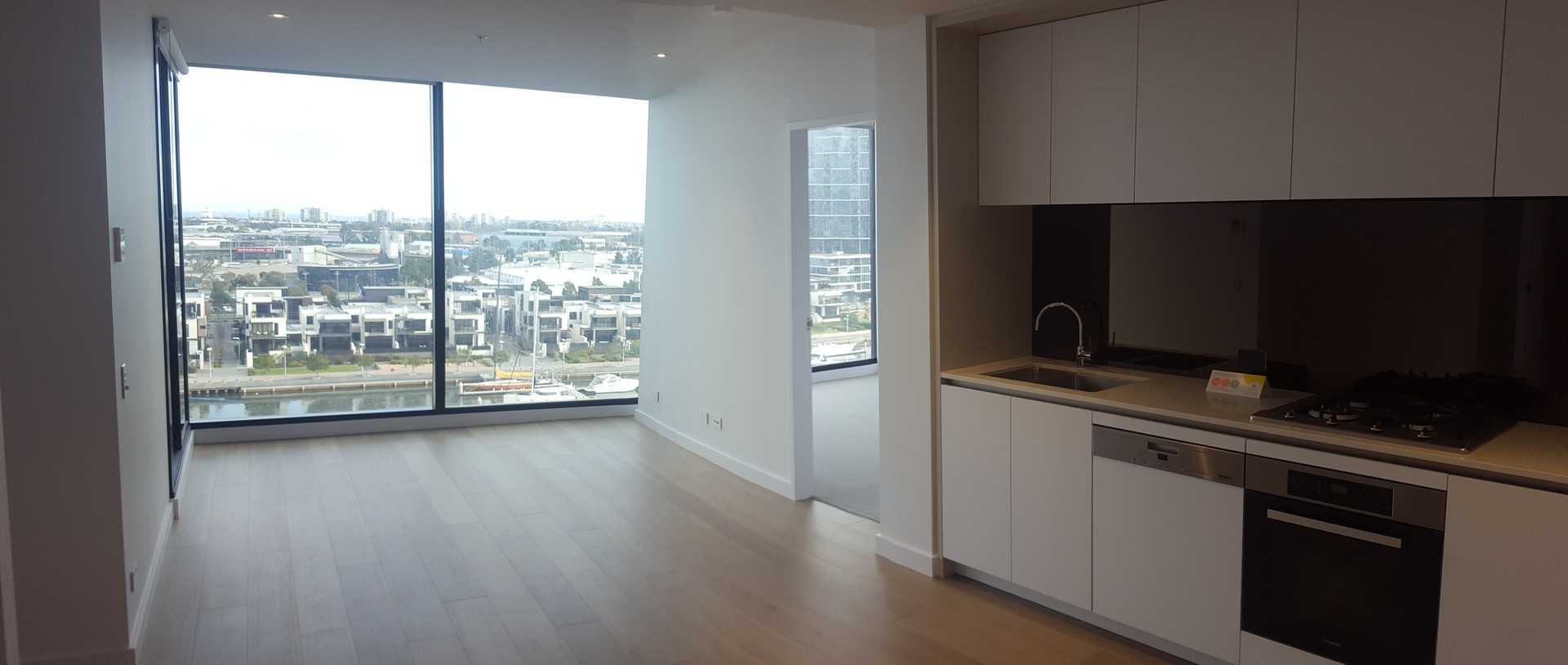 1002/915 Collins Street, Docklands, VIC 3008 - Thumbnail 2 - 03/07/2019