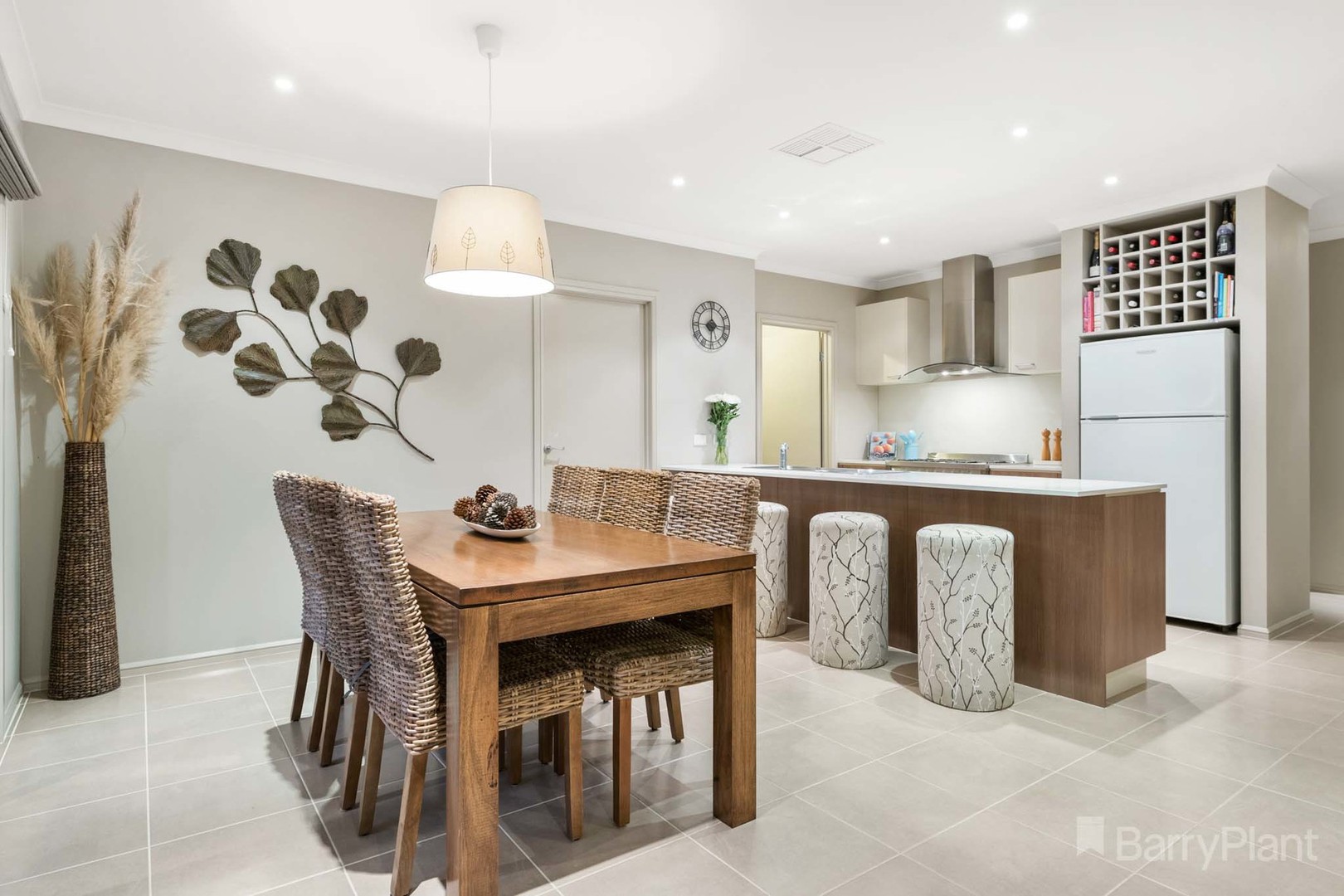 7 Parkfield Drive, Cranbourne North, VIC 3977 - Thumbnail 2 - 22/07/2019