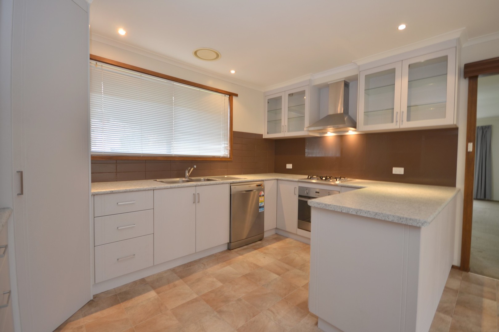 6 Mitchell Court, Soldiers Hill, VIC 3350 - Thumbnail 2 - 22/07/2019