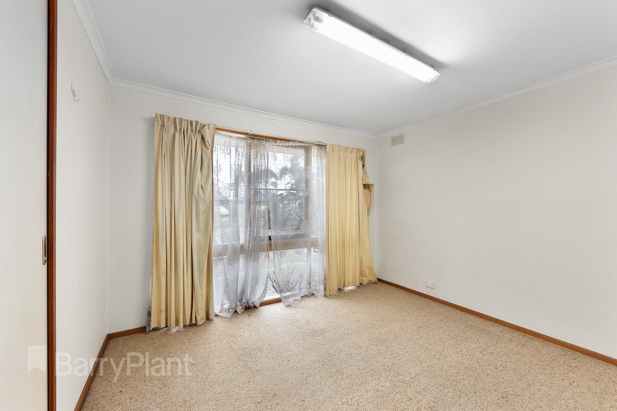 1 Valewood Drive, Kealba, VIC 3021 - Thumbnail 2 - 26/07/2019