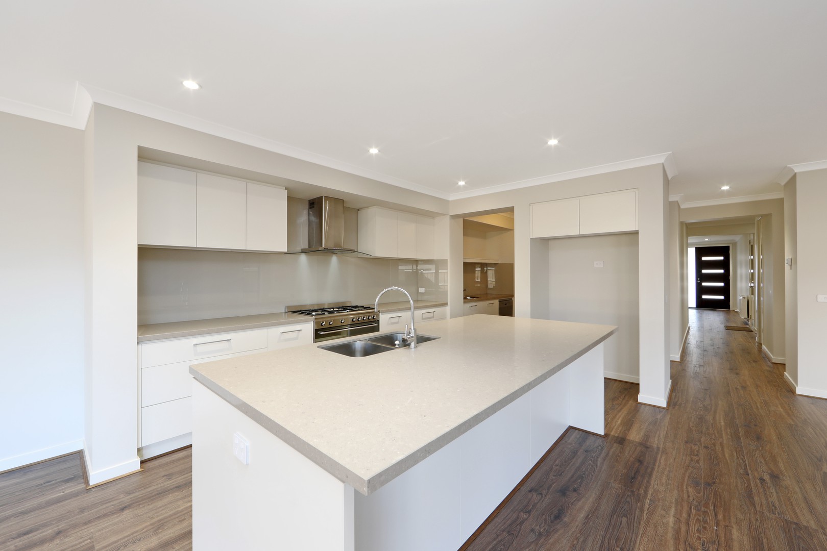 63 Verdant Street, Wantirna South, VIC 3152 - Thumbnail 1 - 29/07/2019