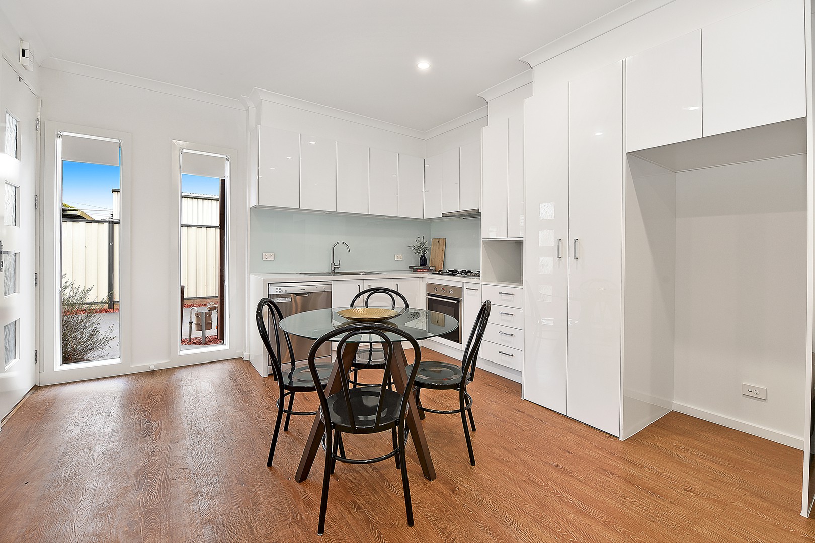 2/41 Dundee Street, Reservoir, VIC 3073 - Thumbnail 2 - 05/08/2019