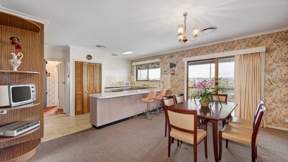 56 Pinnacle Crescent, Bulleen, VIC 3105 - Thumbnail 2 - 06/08/2019