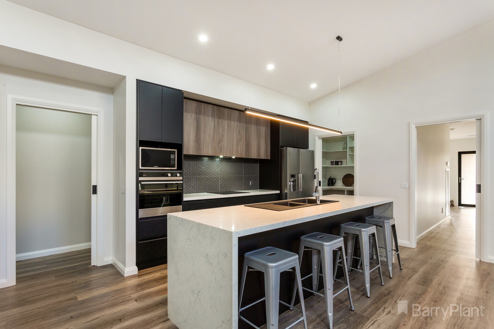 12 Hereford Drive, Ascot, VIC 3551 - Thumbnail 2 - 08/08/2019