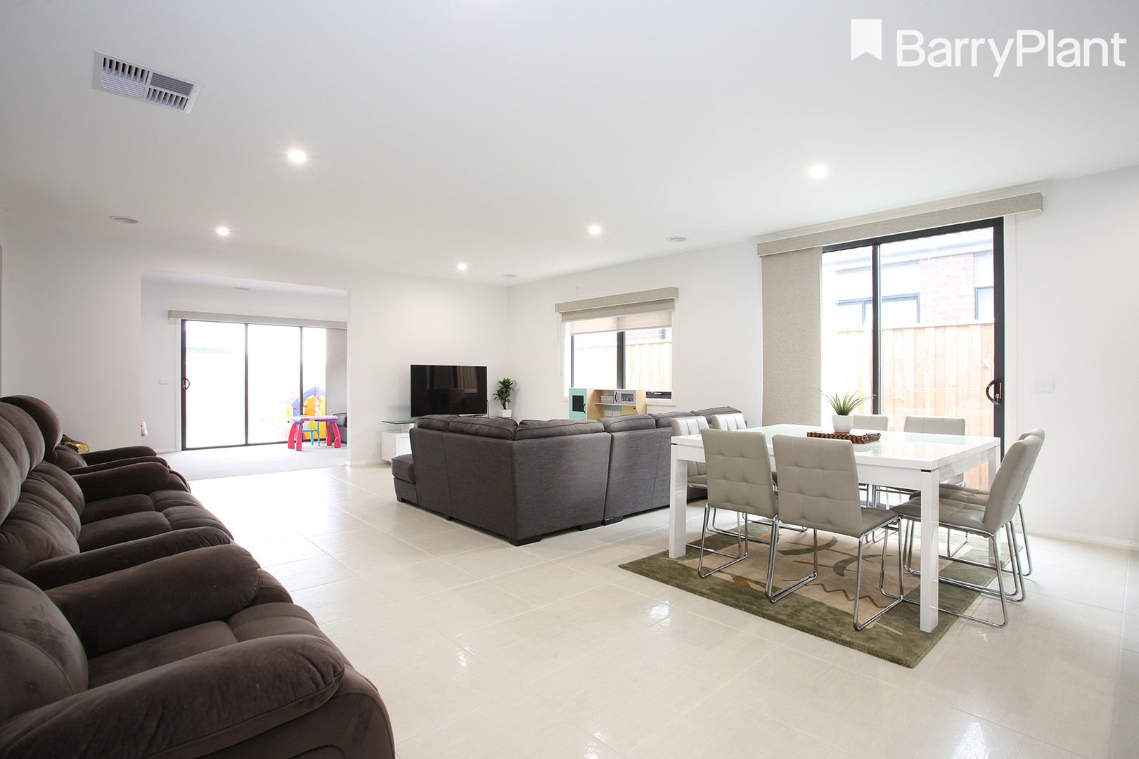 24 Dolomite Boulevard, Clyde North, VIC 3978 - Thumbnail 1 - 09/08/2019
