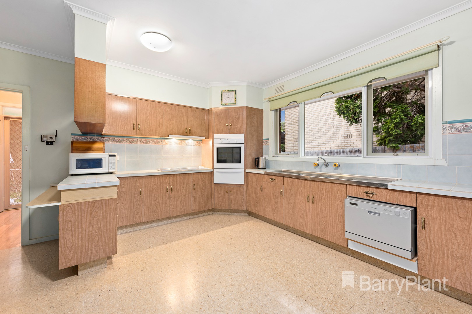 47 Finlayson Street, Doncaster, VIC 3108, Doncaster - Thumbnail 2