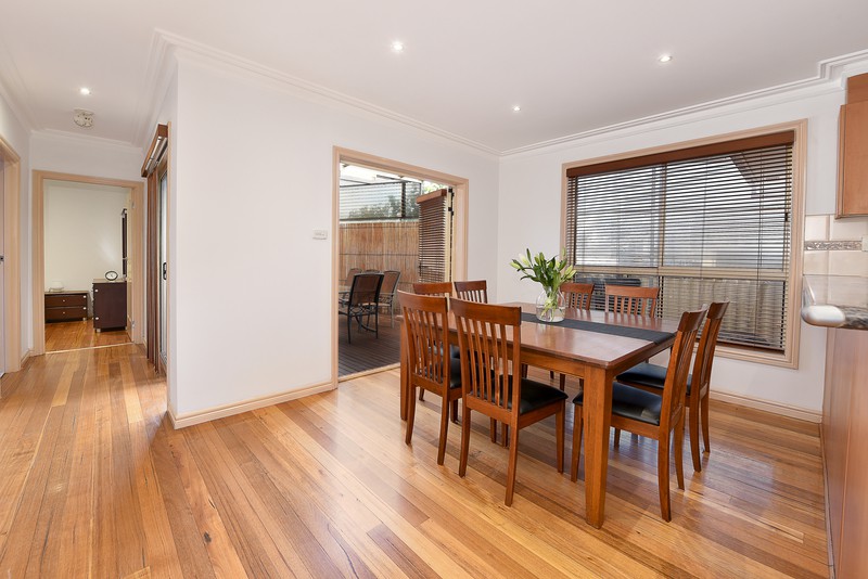 19 McKenna Street, Avondale Heights, VIC 3034 - Thumbnail 2 - 12/08/2019