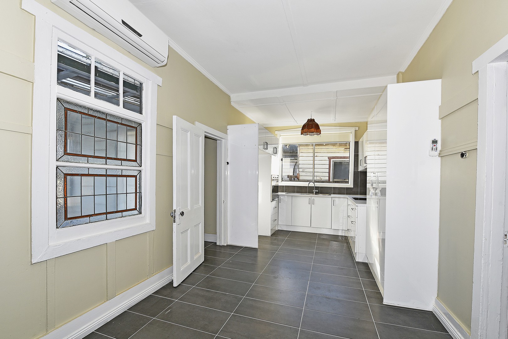 33 Molesworth Street, Coburg, VIC 3058 - Thumbnail 2 - 14/08/2019