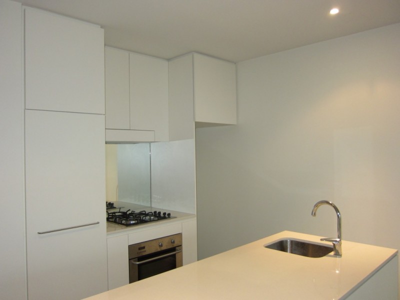 608/8 McCrae Street, Docklands, VIC 3008 - Thumbnail 2 - 16/08/2019