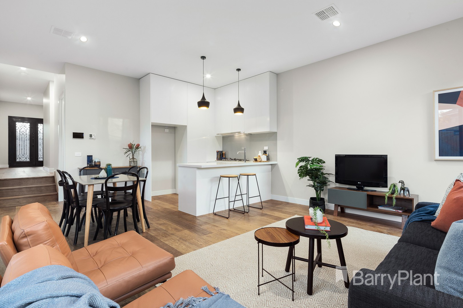 2/41 Paula Crescent, Doncaster East, VIC 3109 - Thumbnail 2 - 19/08/2019