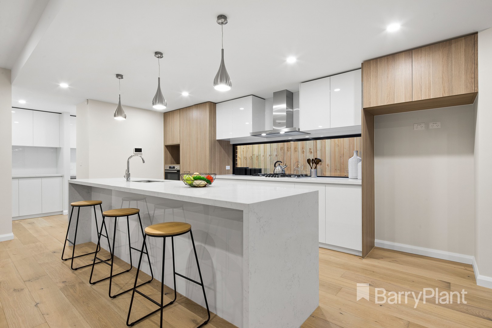 2/97 Willow Bend, Bulleen, VIC 3105, Bulleen - Thumbnail 2