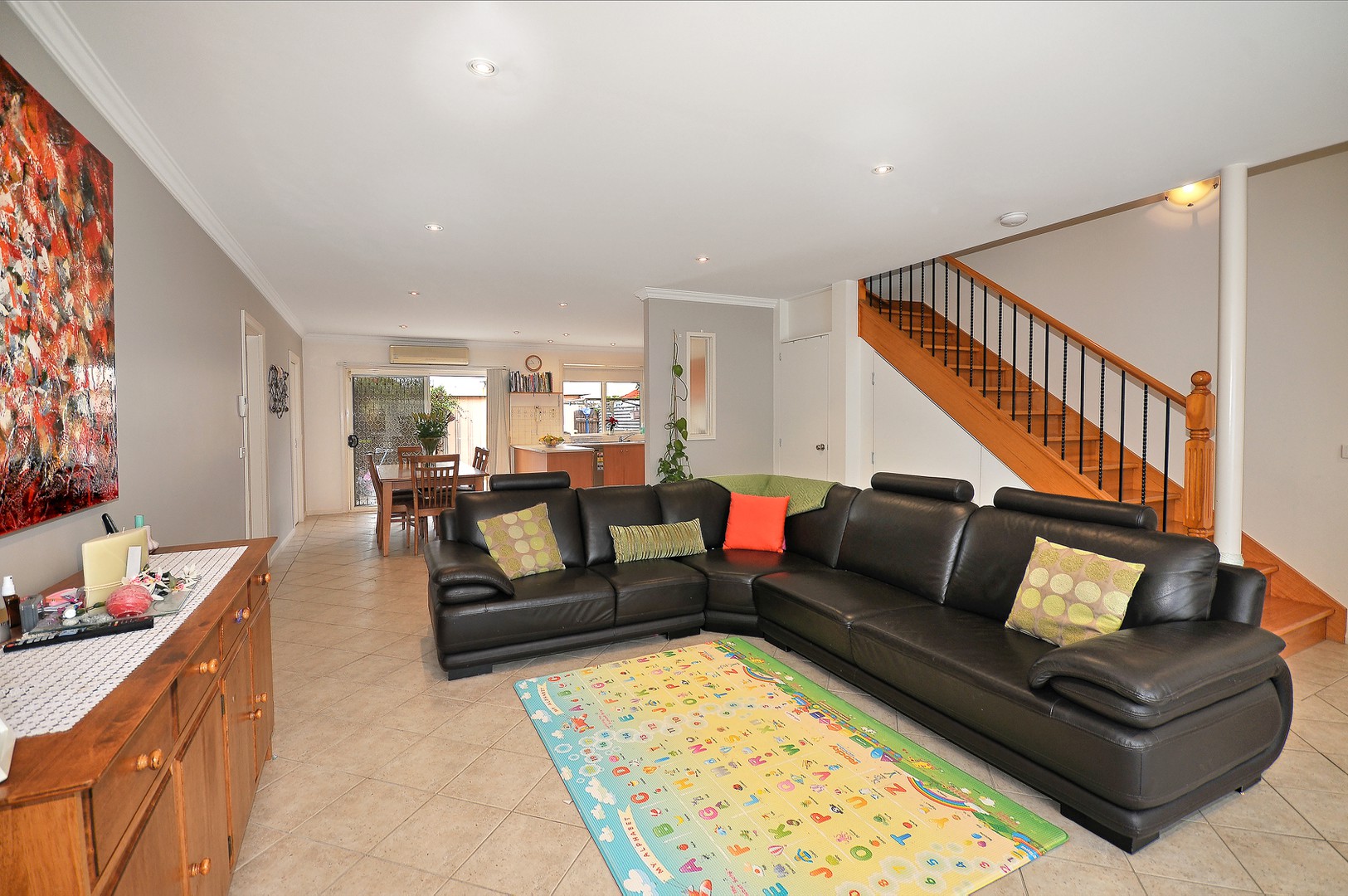 33A Fawkner  Crescent, Keilor East, VIC 3033 - Thumbnail 2 - 26/08/2019