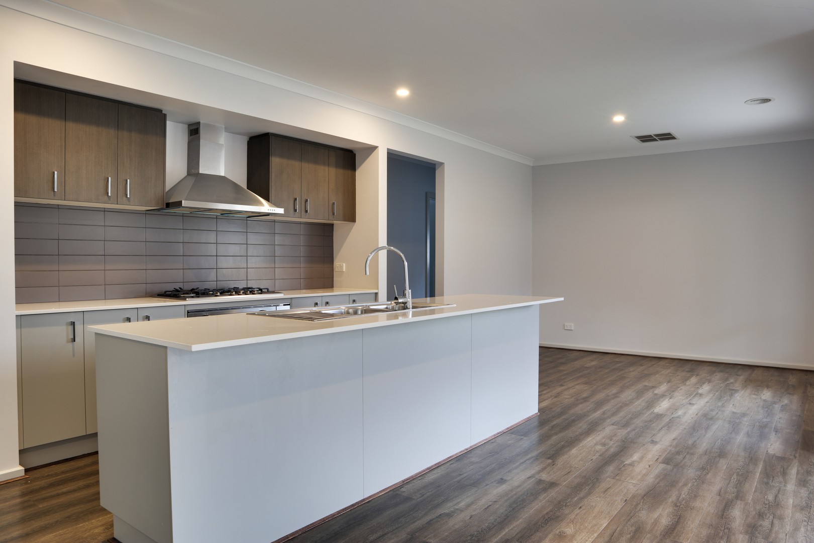 9 Jolimont Avenue, Mickleham, VIC 3064 - Thumbnail 1 - 27/08/2019