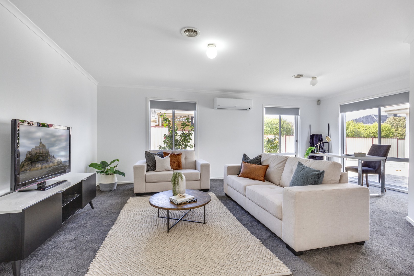 21 Cuthbert Drive, Hillside, VIC 3037 - Thumbnail 2 - 27/08/2019