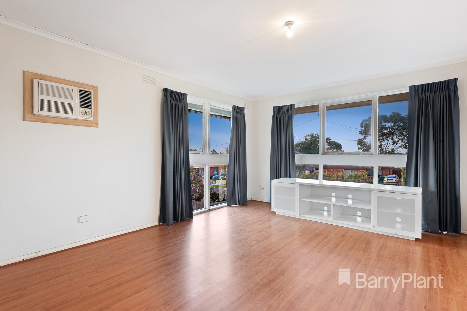 14 Medhurst Street, Burwood East, VIC 3151 - Thumbnail 2 - 28/08/2019