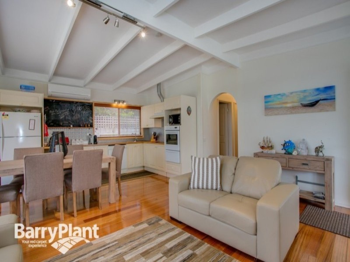 6 Johnson Street, Capel Sound, VIC 3940 - Thumbnail 2 - 30/08/2019