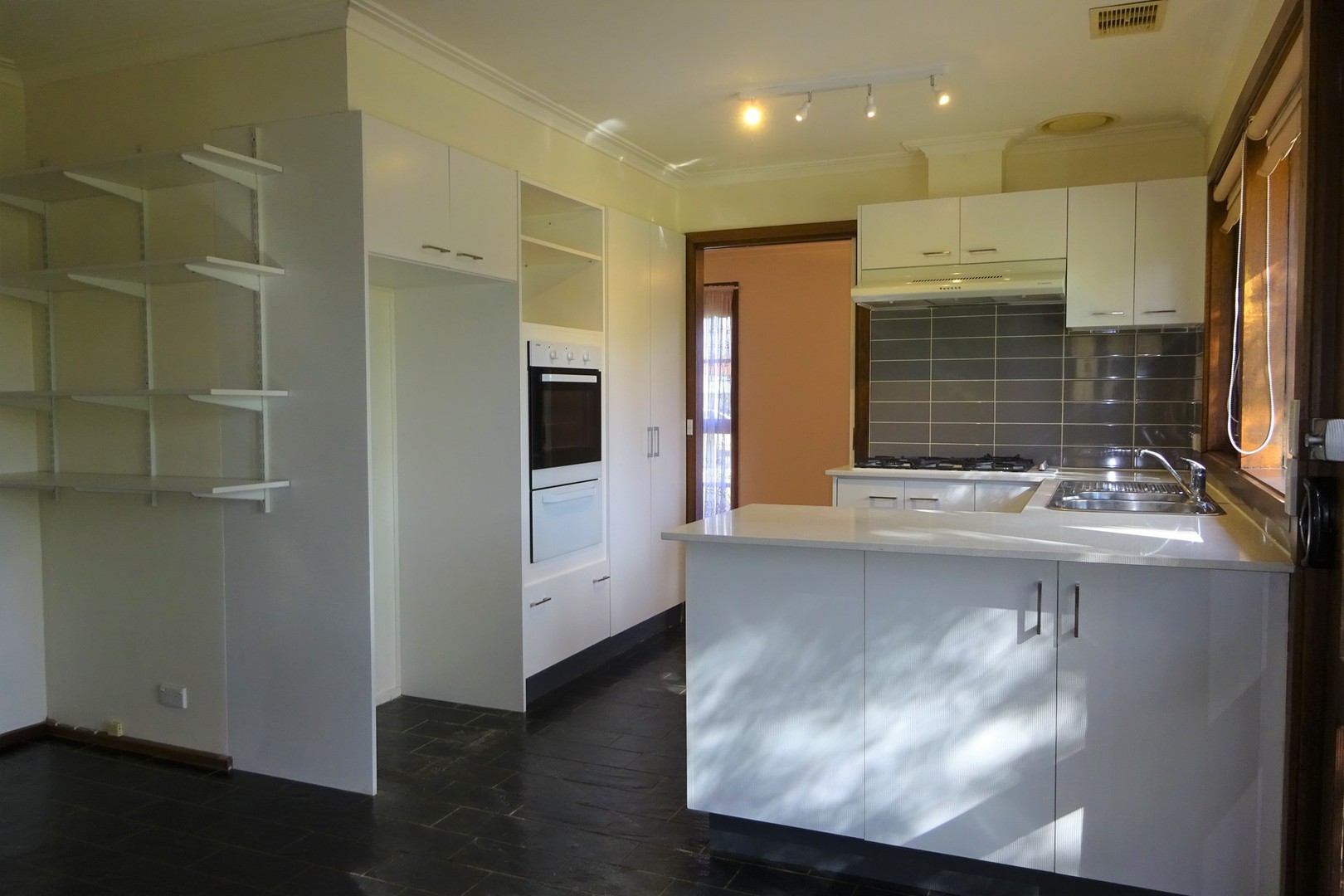 8 Durham Close, Craigieburn, VIC 3064 - Thumbnail 1 - 02/09/2019