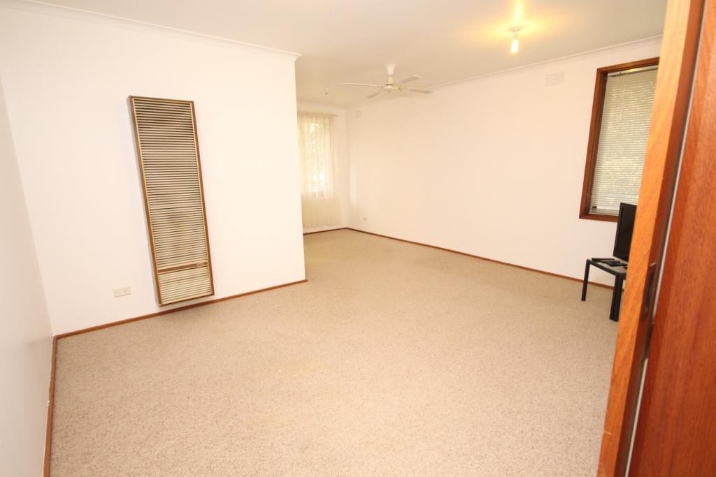 17 Glenbrae Court, Belmont, VIC 3216 - Thumbnail 2 - 02/09/2019