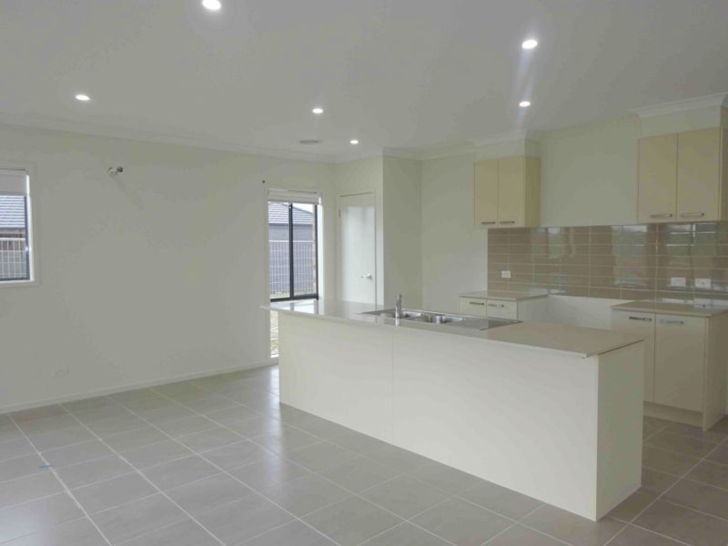 16 Riegelhuth Street, Craigieburn, VIC 3064 - Thumbnail 1 - 04/09/2019