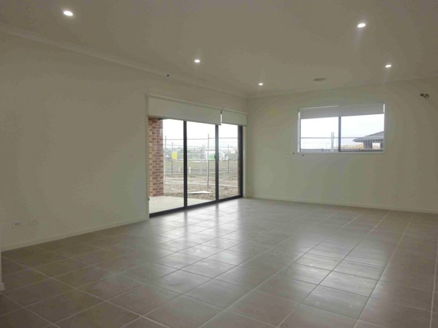 16 Riegelhuth Street, Craigieburn, VIC 3064 - Thumbnail 2 - 04/09/2019