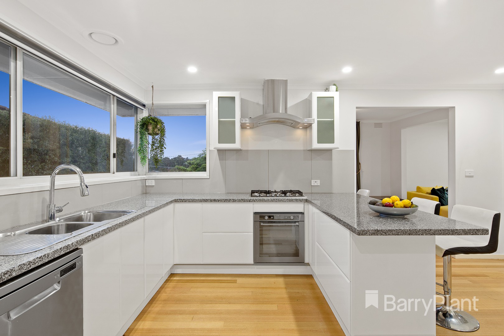 7 Wanbanna Avenue, Greensborough, VIC 3088, Greensborough - Thumbnail 5
