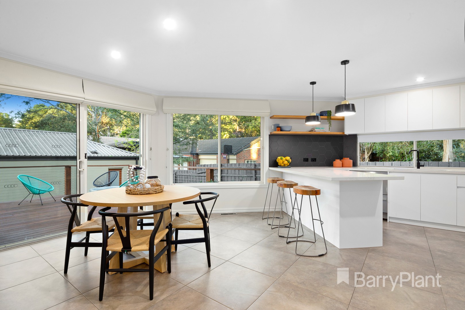 2/68 Henry Street, Eltham, VIC 3095 - Thumbnail 2 - 06/09/2019