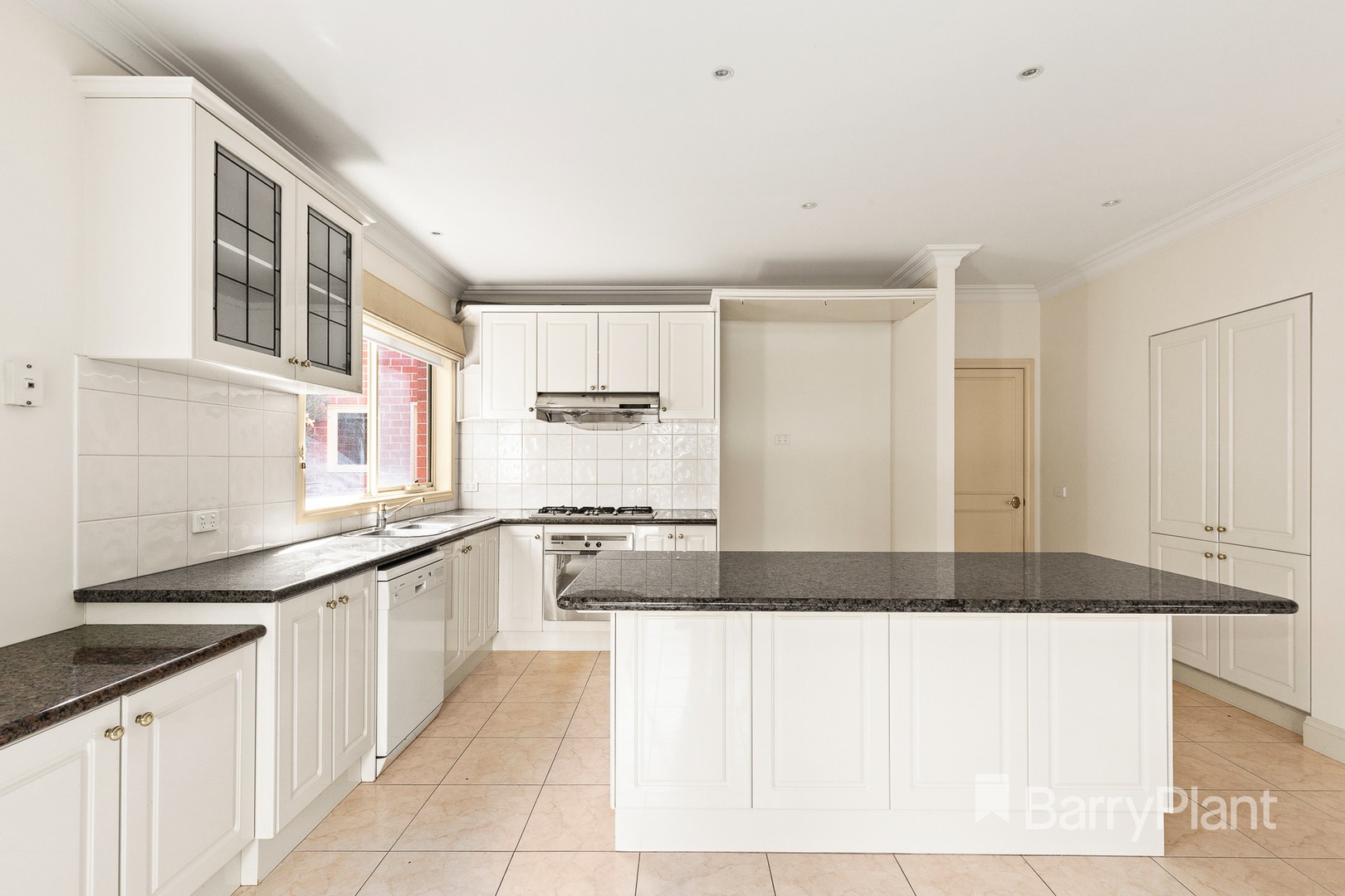 8 Park Hill Way, Doncaster, VIC 3108, Doncaster - Thumbnail 2